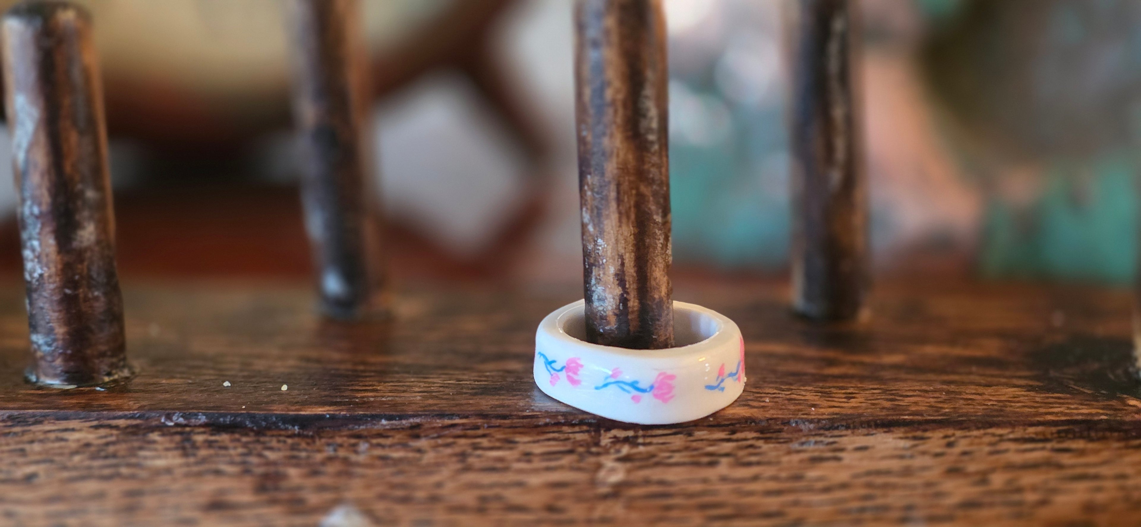 Chunky hand painted ring Pink - Blue