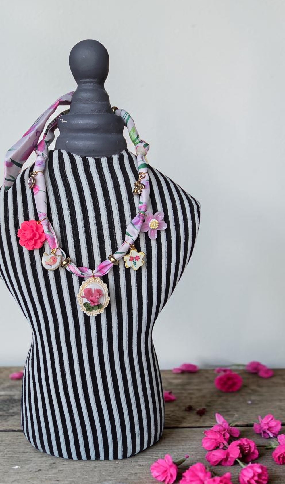 Spring necklace in vibrant colors