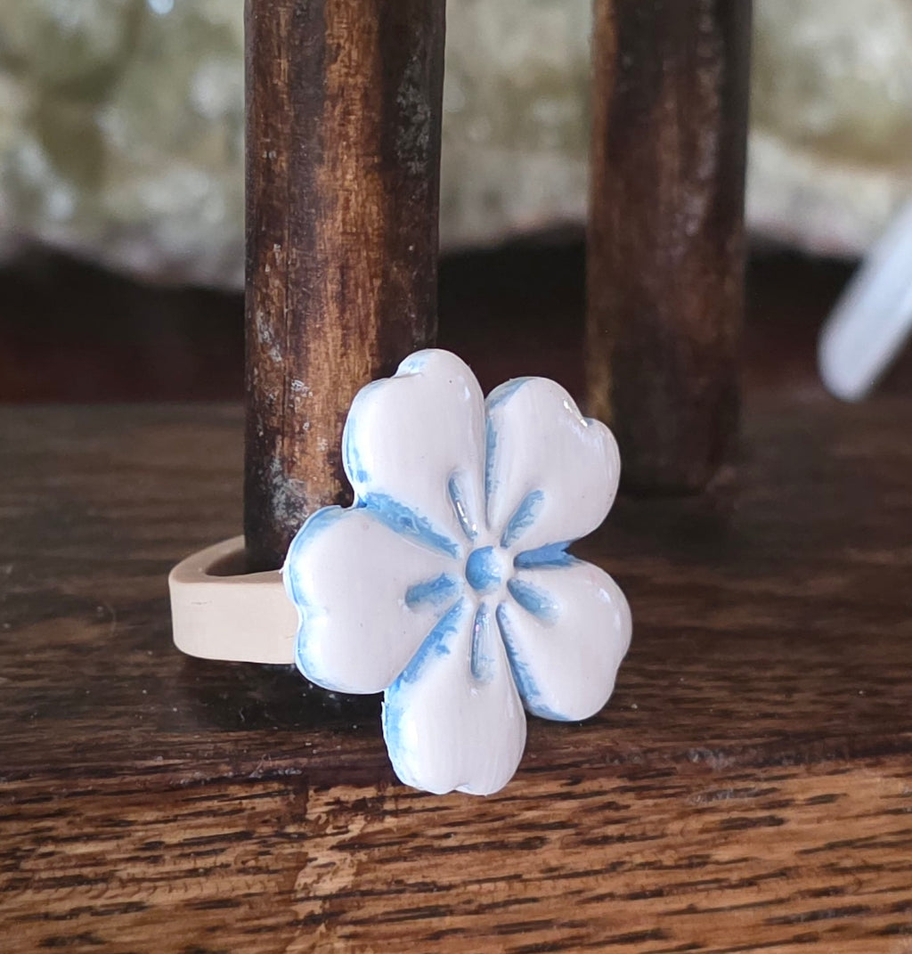White flower ring