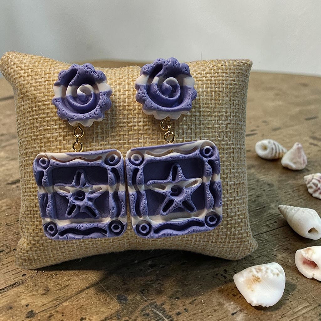 Seahorse and Star in blues