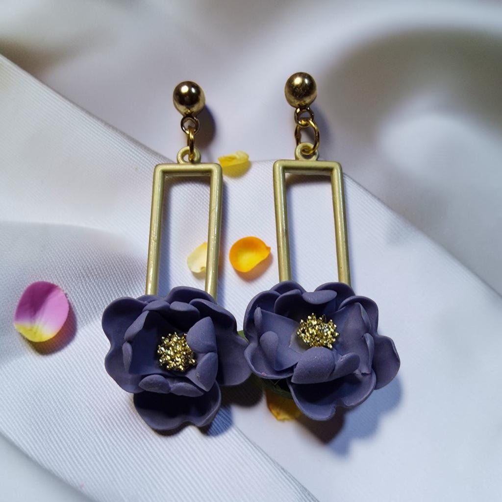 Blue flowers drops